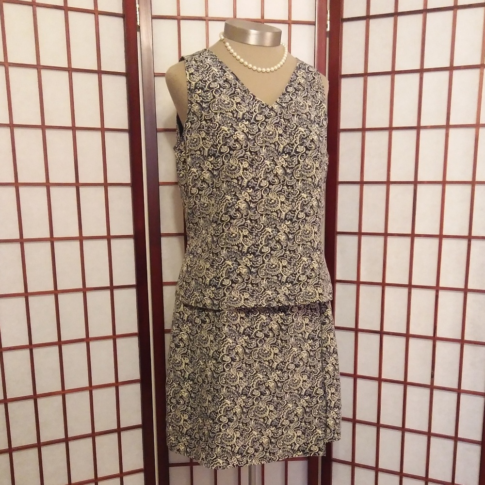 100% SILK BLUE & CREAM PAISLEY 2 PC SKIRT SET